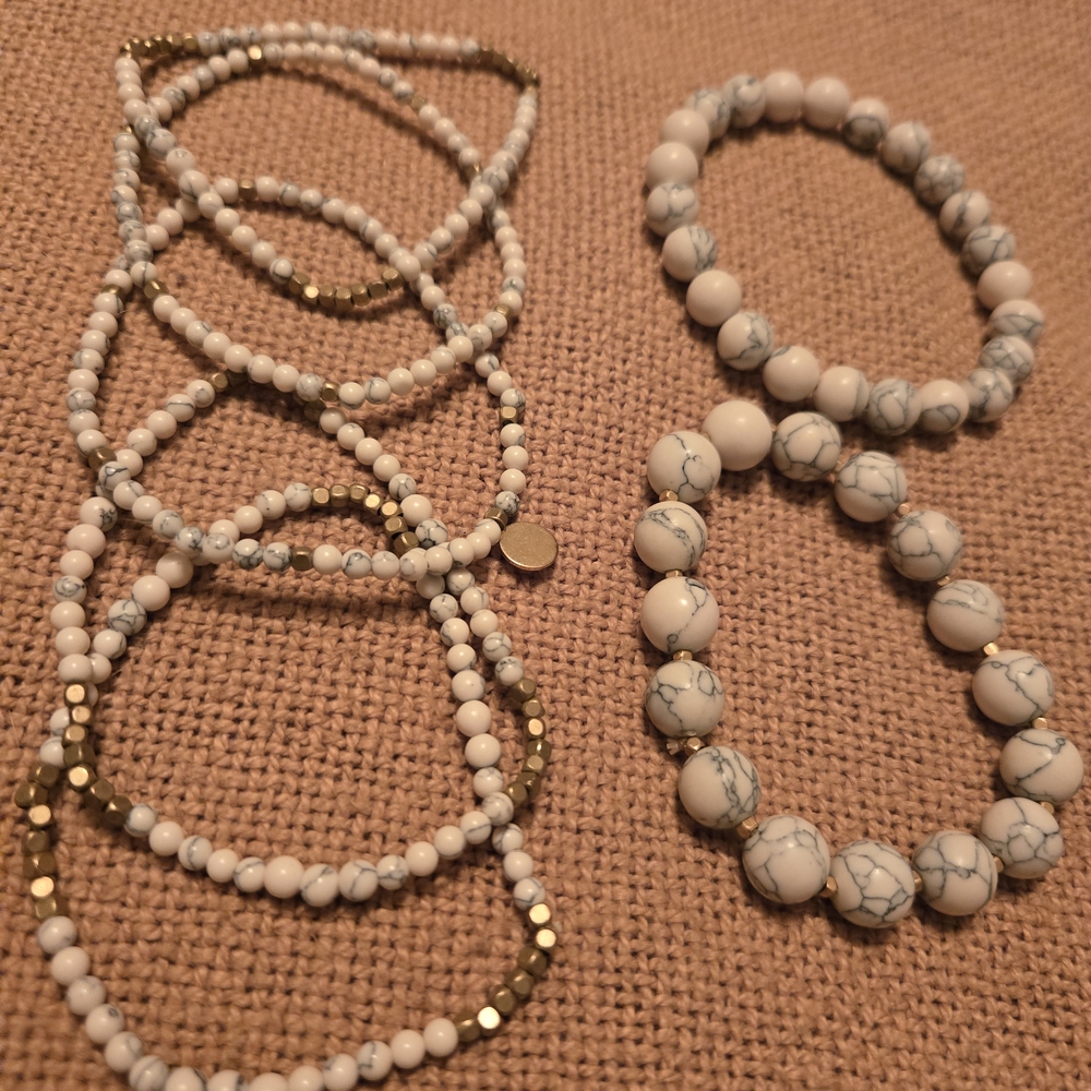 Elegant White and Gold Beaded Necklace Set